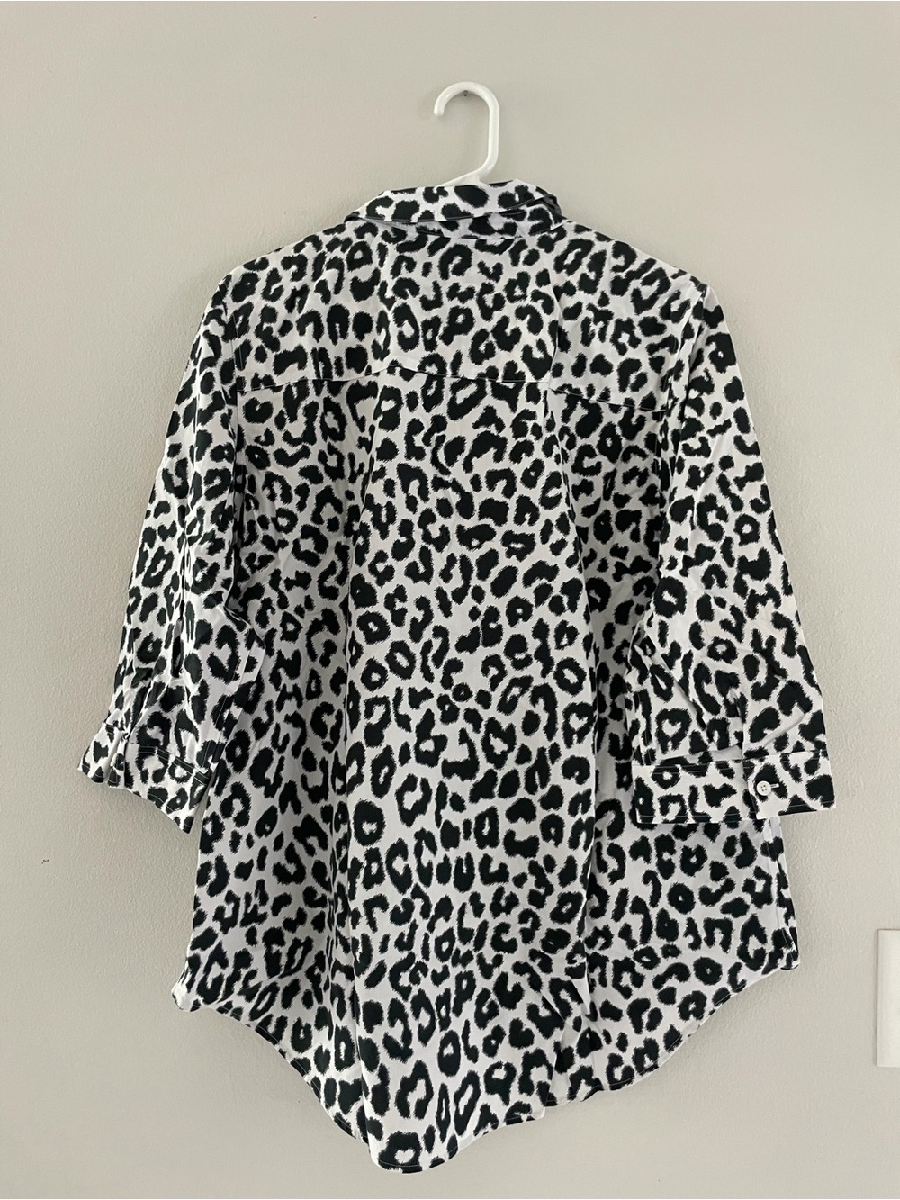 Chico's Black & White Leopard Print Button Down 3/4 Sleeve Shirt